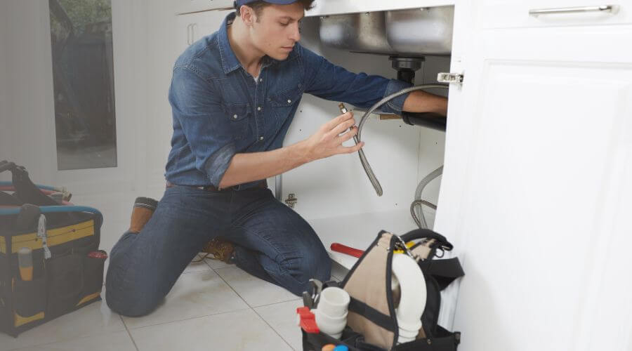 Expert burst pipe repair services in Lusk, WY